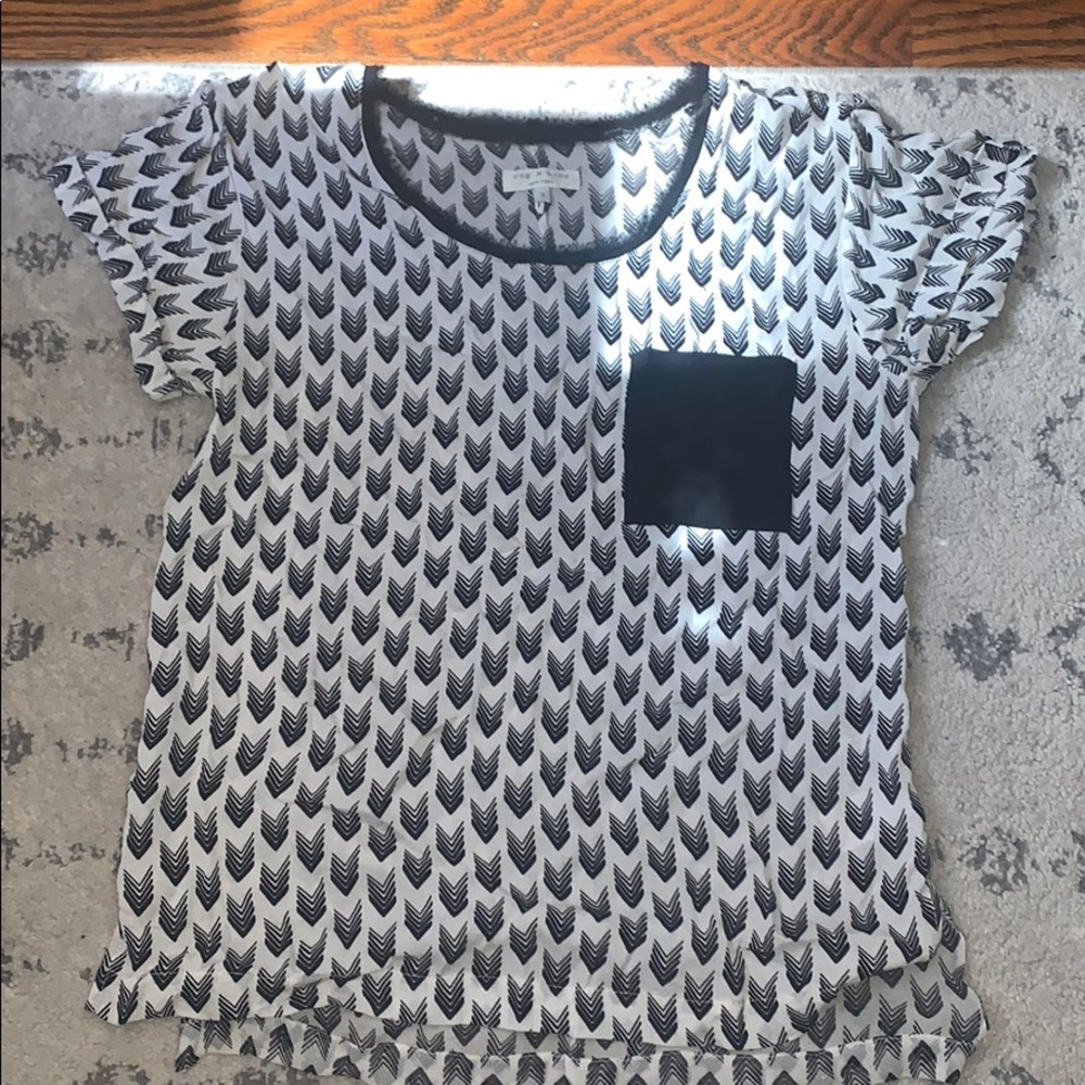 Light weight rag & bone t-shirt blouse
